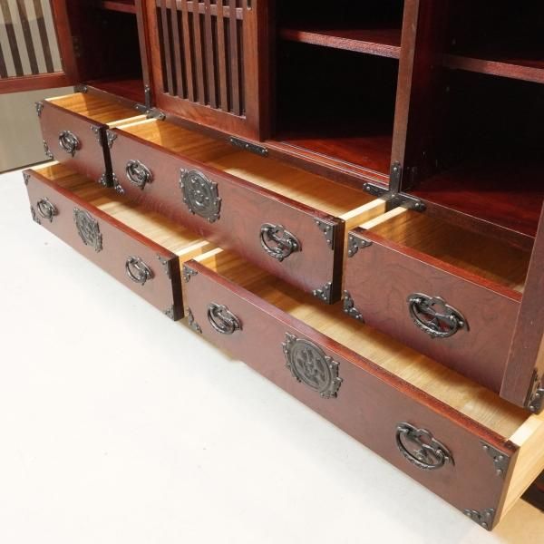 岩手の伝統工芸家具、岩谷堂箪笥 欅材を使用した漆塗り別注 岩手の伝統工芸家具、岩谷堂箪笥 欅材を使用した漆塗り別注
