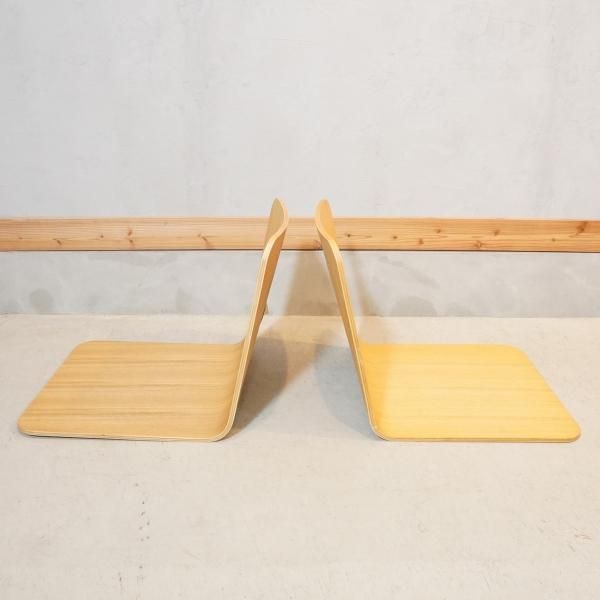 稀少な無印良品(MUJI)のタモ材を使用した曲木 座椅子 2脚セット 稀少な無印良品(MUJI)のタモ材を使用した曲木 座椅子 2脚セット