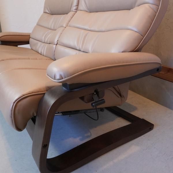 FUJI FURNITURE(冨士ファニチア)の2.5人掛けリクライニング FUJI FURNITURE(冨士ファニチア)の2.5人掛けリクライニング