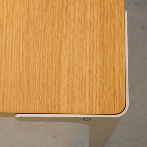 人気のMUJI(無印良品)のオーク材 パーソナルデスク。シンプルで 人気のMUJI(無印良品)のオーク材 パーソナルデスク。シンプルで