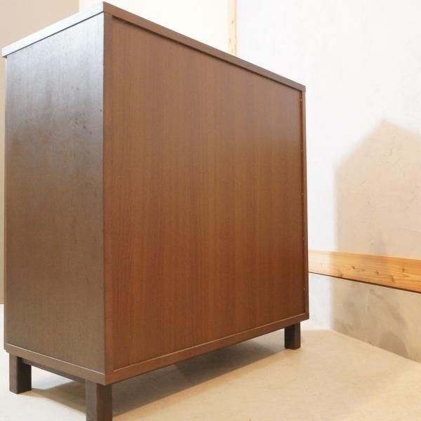 人気の無印良品(MUJI)のタモ材 キャビネット・ガラス扉です 人気の無印良品(MUJI)のタモ材 キャビネット・ガラス扉です