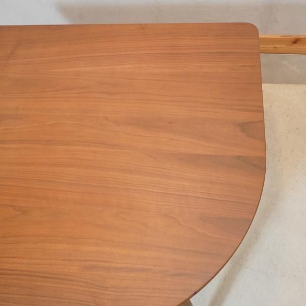 ISSEIKI(一生紀)のLUNETTE(リュネット) ダイニングテーブルです ISSEIKI(一生紀)のLUNETTE(リュネット) ダイニングテーブルです
