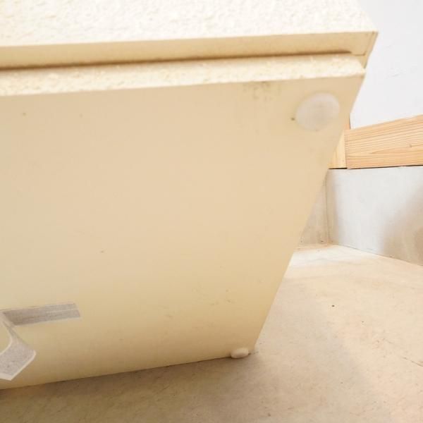 ZARA HOME(ザラホーム)のキューブテーブル/オフホワイトです ZARA HOME(ザラホーム)のキューブテーブル/オフホワイトです