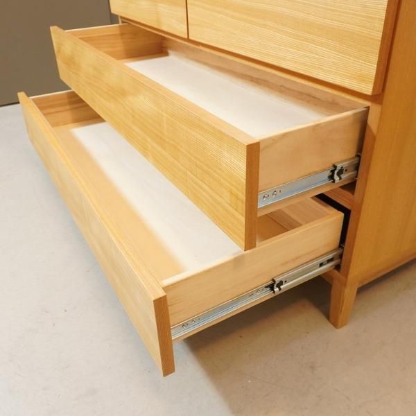 人気の無印良品(MUJI)のタモ材を使用した3段ダブルチェストです 人気の無印良品(MUJI)のタモ材を使用した3段ダブルチェストです