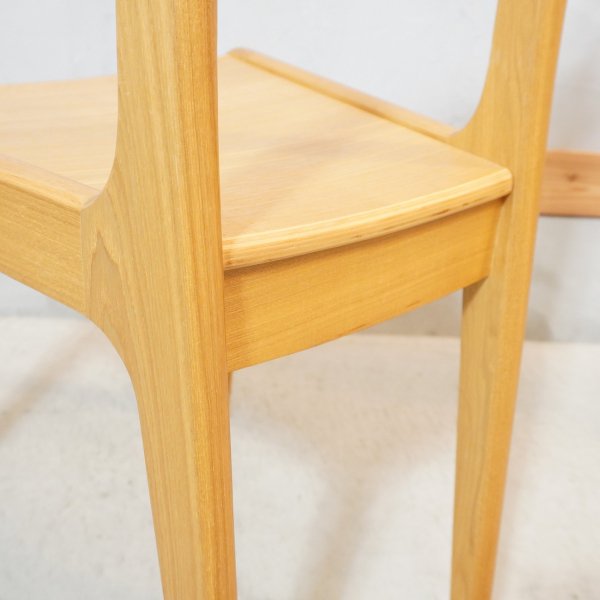 KEYUCA(ケユカ)で取り扱われていた、タモ材を使用したスナフ ダイニングチェア  2脚セットです。シンプルなデザインとナチュラル感が魅力の木製椅子。北欧スタイルやカフェ風のインテリアに。 - kokoelma　-ココエルマ- ...