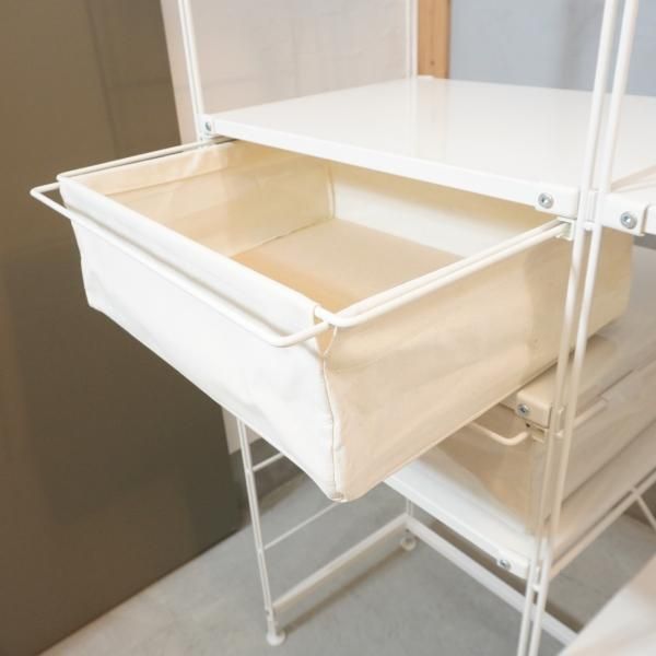 無印良品(MUJI)のワードローブバー付スチールユニットシェルフ 無印良品(MUJI)のワードローブバー付スチールユニットシェルフ