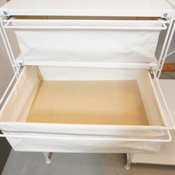 無印良品(MUJI)のワードローブバー付スチールユニットシェルフ 無印良品(MUJI)のワードローブバー付スチールユニットシェルフ