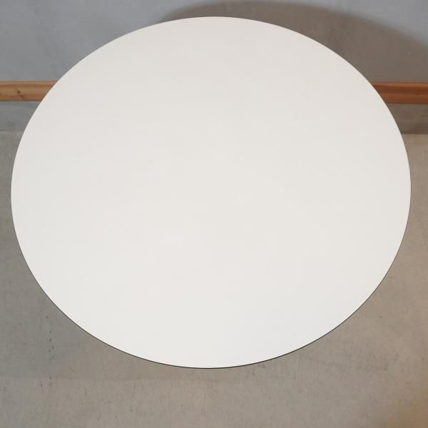 値下げ/Vitra(ヴィトラ)社のBistro table(ビストロテーブル 値下げ/Vitra(ヴィトラ)社のBistro table(ビストロテーブル