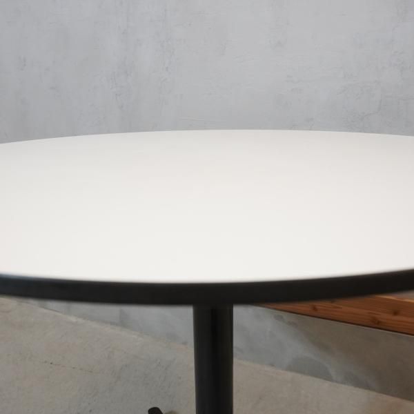 値下げ/Vitra(ヴィトラ)社のBistro table(ビストロテーブル 値下げ/Vitra(ヴィトラ)社のBistro table(ビストロテーブル