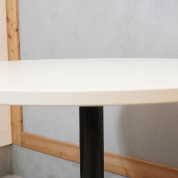 Vitra(ヴィトラ)社のBistro table(ビストロテーブル) ホワイト Vitra(ヴィトラ)社のBistro table(ビストロテーブル) ホワイト