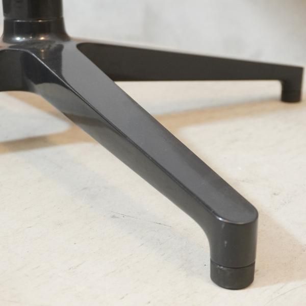 Vitra(ヴィトラ)社のBistro table(ビストロテーブル) ホワイト Vitra(ヴィトラ)社のBistro table(ビストロテーブル) ホワイト