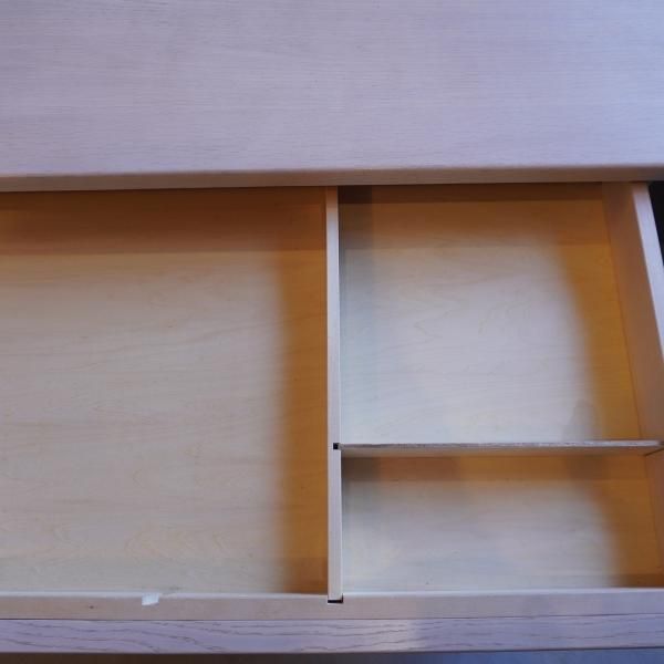 karimoku(カリモク)とBenesse(ベネッセ)のコラボ商品 karimoku(カリモク)とBenesse(ベネッセ)のコラボ商品