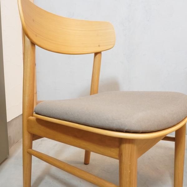 人気の無印良品(MUJI)のオーク無垢材を使用したリビング 人気の無印良品(MUJI)のオーク無垢材を使用したリビング