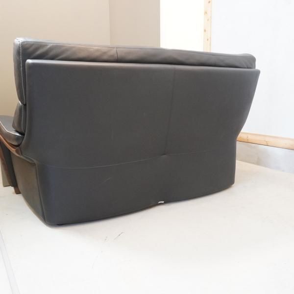 karimoku(カリモク家具)より本革を使用したZT73 2人掛けソファー karimoku(カリモク家具)より本革を使用したZT73 2人掛けソファー