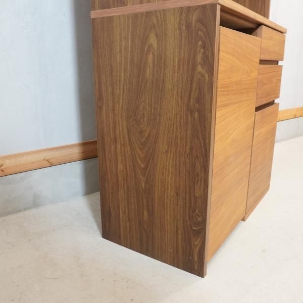 人気の無印良品(MUJI)のウォールナット材 カップボードです 人気の無印良品(MUJI)のウォールナット材 カップボードです