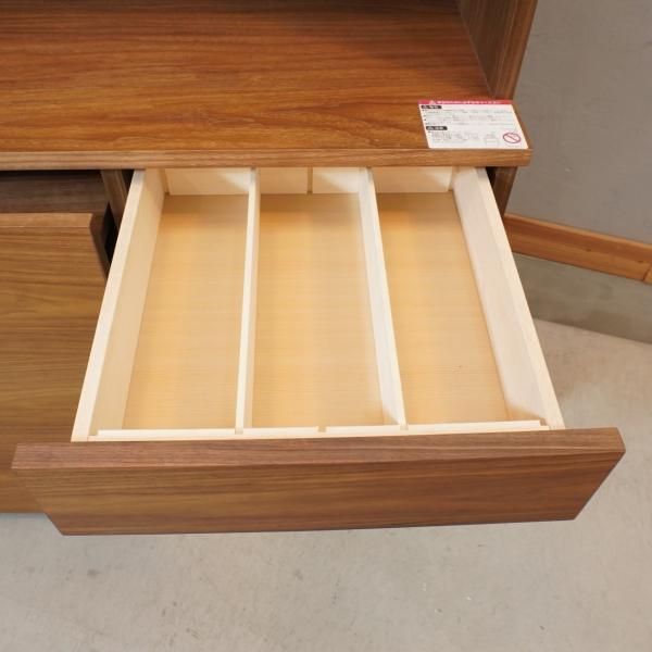人気の無印良品(MUJI)のウォールナット材 カップボードです 人気の無印良品(MUJI)のウォールナット材 カップボードです