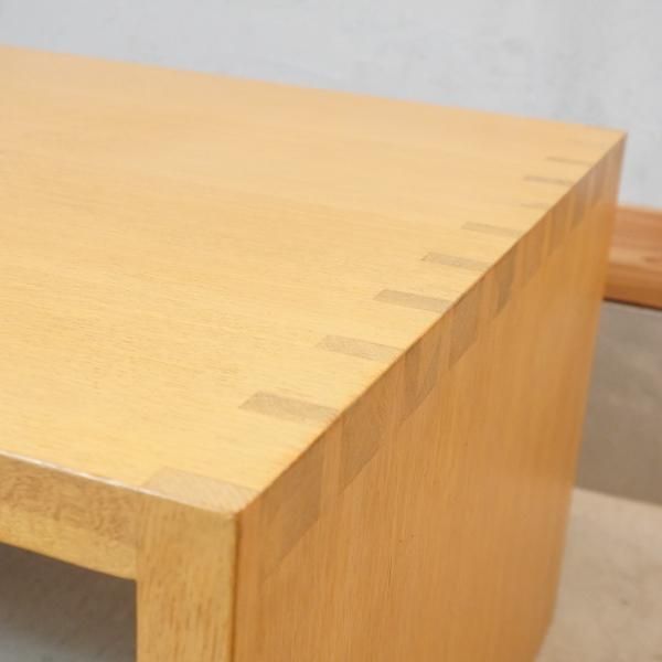 値下げ/オーク無垢材を使用した、コの字型リビングテーブルです 