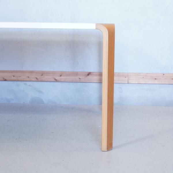 Tendo(天童木工)より建築家 坂倉準三の研究所がデザインした Tendo(天童木工)より建築家 坂倉準三の研究所がデザインした