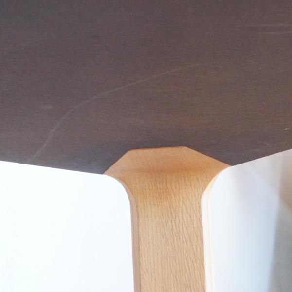 Tendo(天童木工)より建築家 坂倉準三の研究所がデザインした Tendo(天童木工)より建築家 坂倉準三の研究所がデザインした