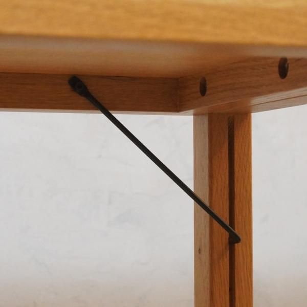 MUJI(無印良品)の無垢材ならではの味わい丈夫さを生かしたオーク MUJI(無印良品)の無垢材ならではの味わい丈夫さを生かしたオーク