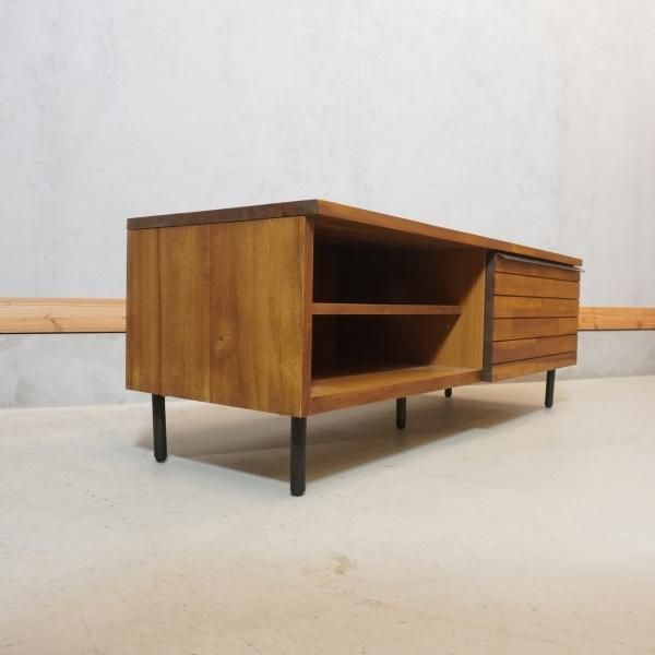 unico(ウニコ)のSWELLA(スウェラ)のテレビボード W1200です unico(ウニコ)のSWELLA(スウェラ)のテレビボード W1200です