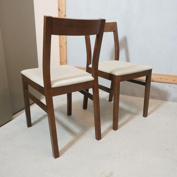無印良品(MUJI)のタモ無垢材 ダイニングチェアー2脚セットです 