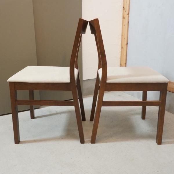 無印良品(MUJI)のタモ無垢材 ダイニングチェアー2脚セットです 無印良品(MUJI)のタモ無垢材 ダイニングチェアー2脚セットです