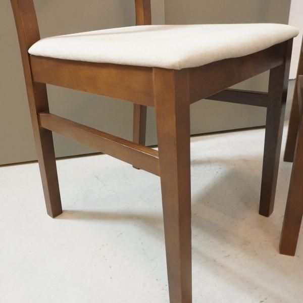 無印良品(MUJI)のタモ無垢材 ダイニングチェアー2脚セットです 無印良品(MUJI)のタモ無垢材 ダイニングチェアー2脚セットです