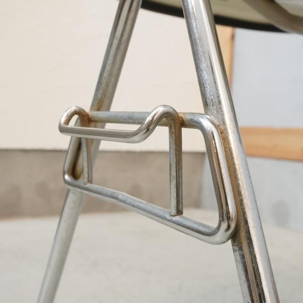 Hermanmiller(ハーマンミラー)社のイームズ スタッキングベース Hermanmiller(ハーマンミラー)社のイームズ スタッキングベース