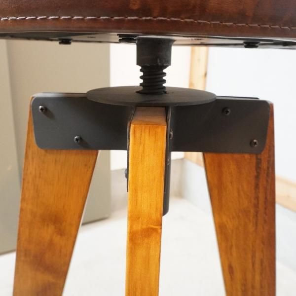 ジャーナルスタンダードファニチャーよりCHINON HIGH STOOL LEATHER 