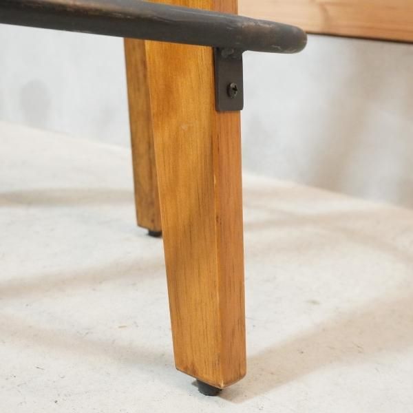 ジャーナルスタンダードファニチャーよりCHINON HIGH STOOL ジャーナルスタンダードファニチャーよりCHINON HIGH STOOL