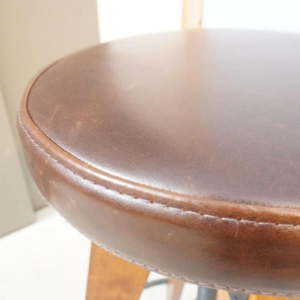 ジャーナルスタンダードファニチャーよりCHINON HIGH STOOL ジャーナルスタンダードファニチャーよりCHINON HIGH STOOL