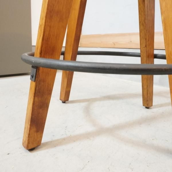 ジャーナルスタンダードファニチャーよりCHINON HIGH STOOL ジャーナルスタンダードファニチャーよりCHINON HIGH STOOL