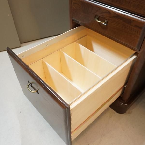 未使用品◇Karimoku(カリモク家具)のSG5601オーク材両袖デスク 未使用品◇Karimoku(カリモク家具)のSG5601オーク材両袖デスク