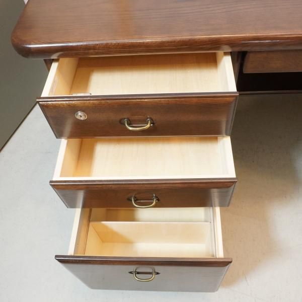 未使用品◇Karimoku(カリモク家具)のSG5601オーク材両袖デスク 未使用品◇Karimoku(カリモク家具)のSG5601オーク材両袖デスク
