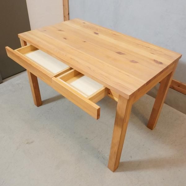 無印良品(MUJI)の中でもロングセラーのパイン材シリーズの 無印良品(MUJI)の中でもロングセラーのパイン材シリーズの