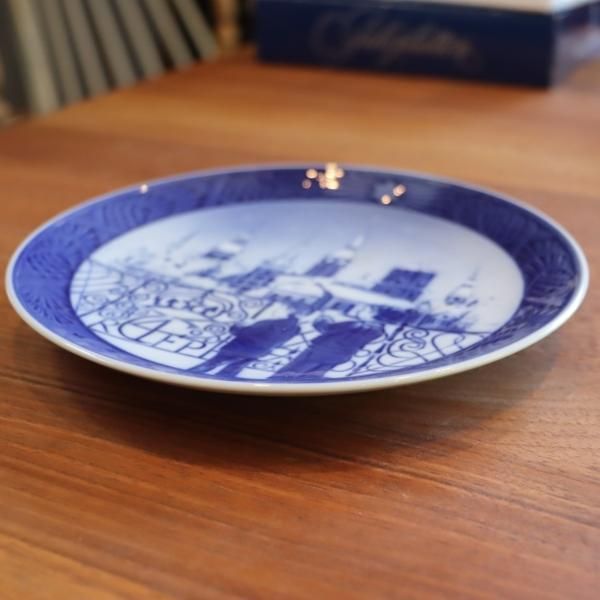 デンマークの陶磁器メーカーRoyal Copenhagen(ロイヤル デンマークの陶磁器メーカーRoyal Copenhagen(ロイヤル