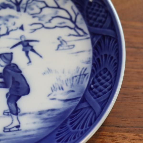 デンマークの陶磁器メーカーRoyal Copenhagen(ロイヤル デンマークの陶磁器メーカーRoyal Copenhagen(ロイヤル