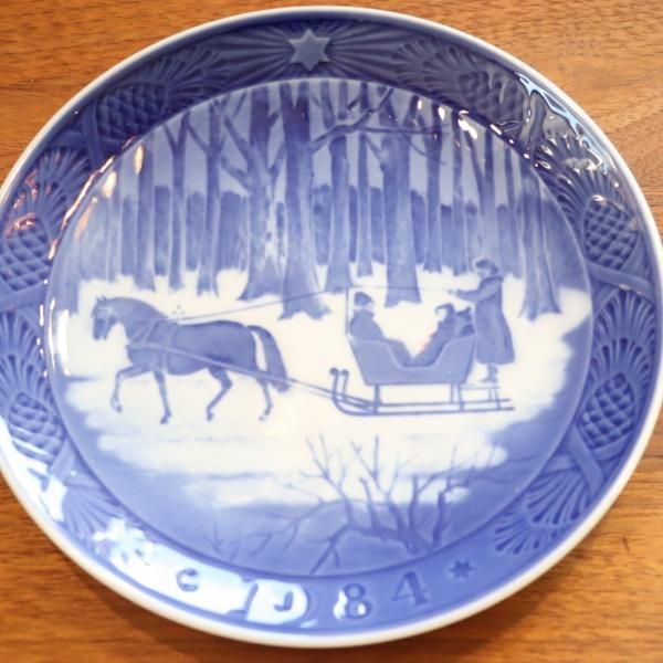 デンマークの陶磁器メーカーRoyal Copenhagen(ロイヤル デンマークの陶磁器メーカーRoyal Copenhagen(ロイヤル