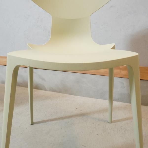 イタリアのブランドKARTELL(カルテル)のAntonio Citterio イタリアのブランドKARTELL(カルテル)のAntonio Citterio