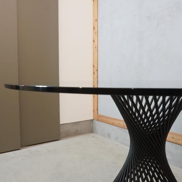 イタリアのCalligaris(カリガリス)社のVORTEX(ボルテックス)円形 イタリアのCalligaris(カリガリス)社のVORTEX(ボルテックス)円形