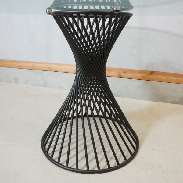 イタリアのCalligaris(カリガリス)社のVORTEX(ボルテックス)円形 イタリアのCalligaris(カリガリス)社のVORTEX(ボルテックス)円形