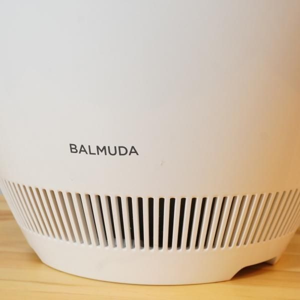 balmuda(バルミューダ)のRain(レイン)気化式加湿器です!上部 balmuda(バルミューダ)のRain(レイン)気化式加湿器です!上部