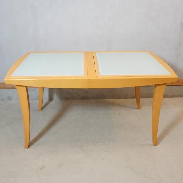 イタリアのCalligaris(カリガリス)社の伸長式ダイニングテーブル イタリアのCalligaris(カリガリス)社の伸長式ダイニングテーブル