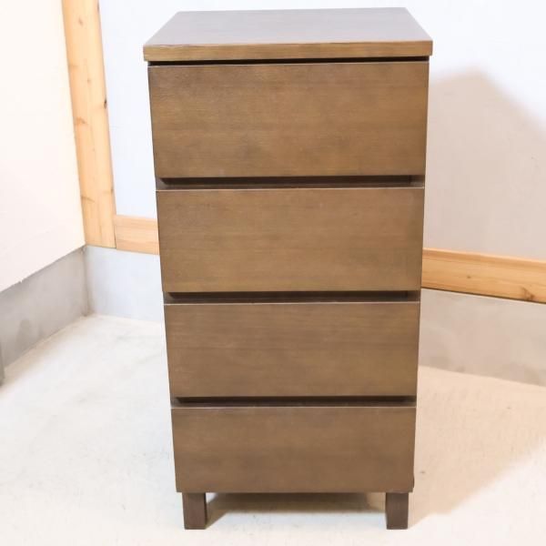 人気の無印良品(MUJI)のタモ材を使用した木製チェスト・4段です 人気の無印良品(MUJI)のタモ材を使用した木製チェスト・4段です