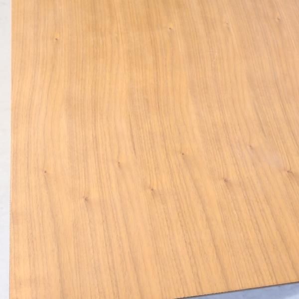 無印良品(MUJI)のリビングでもダイニングでもつかえるテーブル 無印良品(MUJI)のリビングでもダイニングでもつかえるテーブル