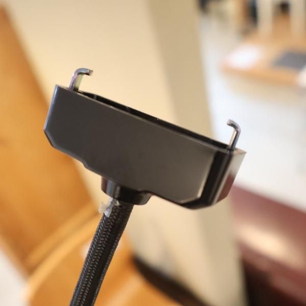 北欧デンマーク製のペンダントライトです。カッパーにローズ