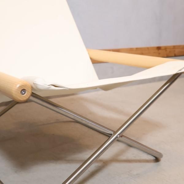 新居 猛デザインのNychair X(ニーチェアエックス)です。シンプルな