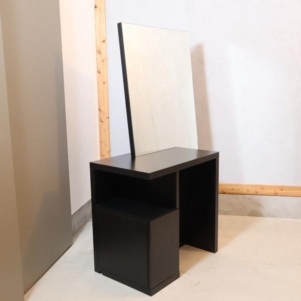 Cassina ixc.(カッシーナ・イクスシー)のEast by Eastwest Cassina ixc.(カッシーナ・イクスシー)のEast by Eastwest