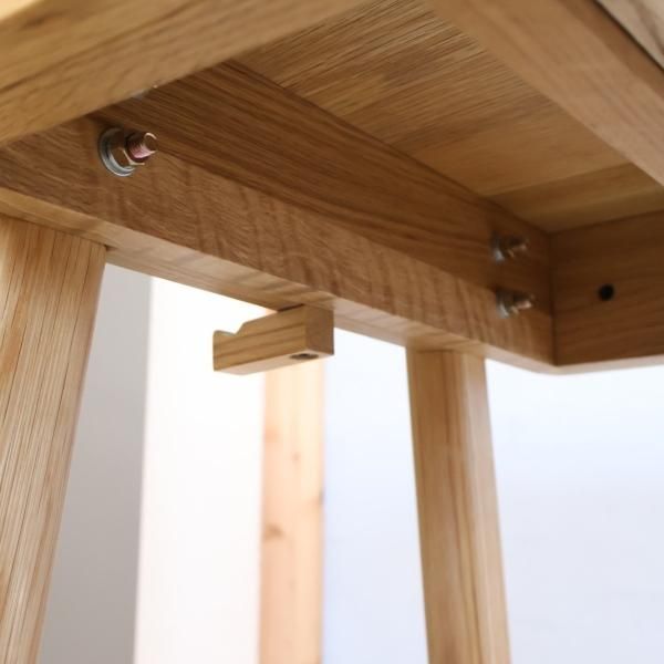 ACTUS(アクタス)のオーク材を使用したSARCLE デスクです ACTUS(アクタス)のオーク材を使用したSARCLE デスクです